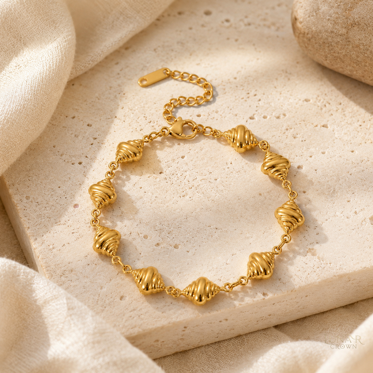Conch Shell Bracelet — Gold Tone