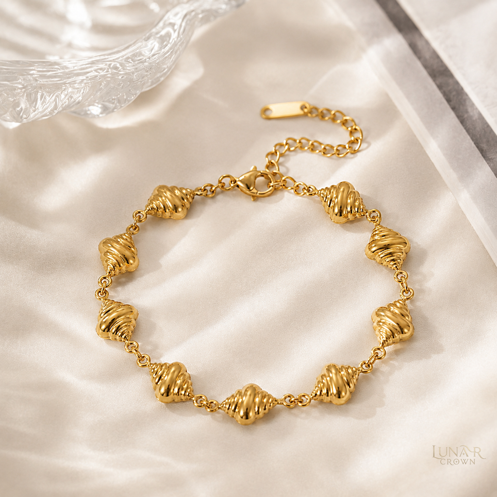 Conch Shell Bracelet — Gold Tone