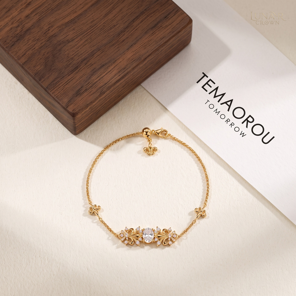 Iris Link Bracelet — Gold Tone